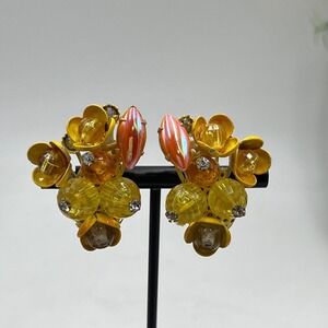 Vintage Large Yellow Painted Metal
Rhinestone Iridescent Clip On
Earrings